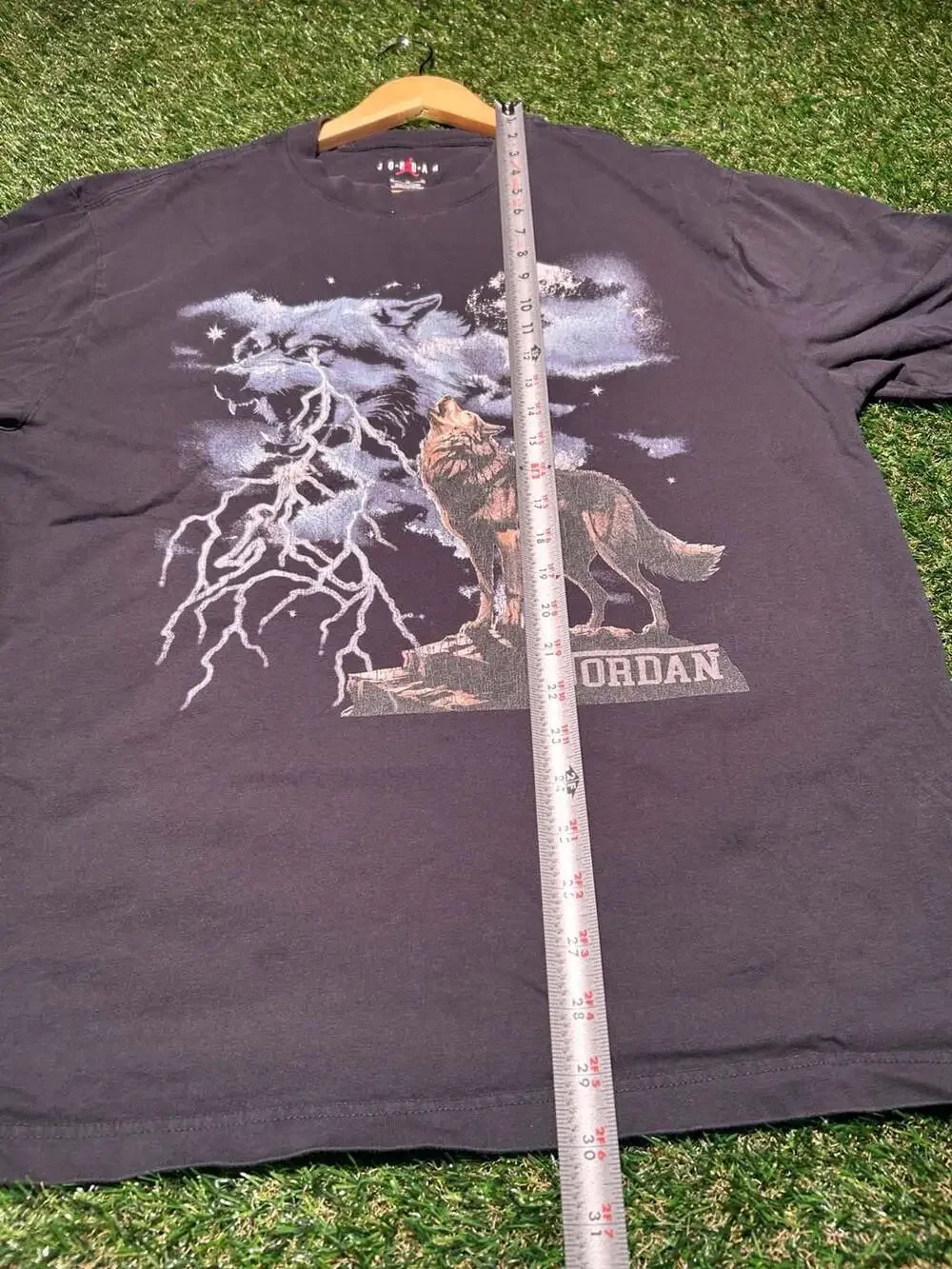 Jordan Wolf Graphic T-Shirt Black Size L